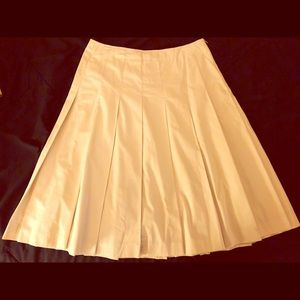 Banana Republic pleated skirt size 8
